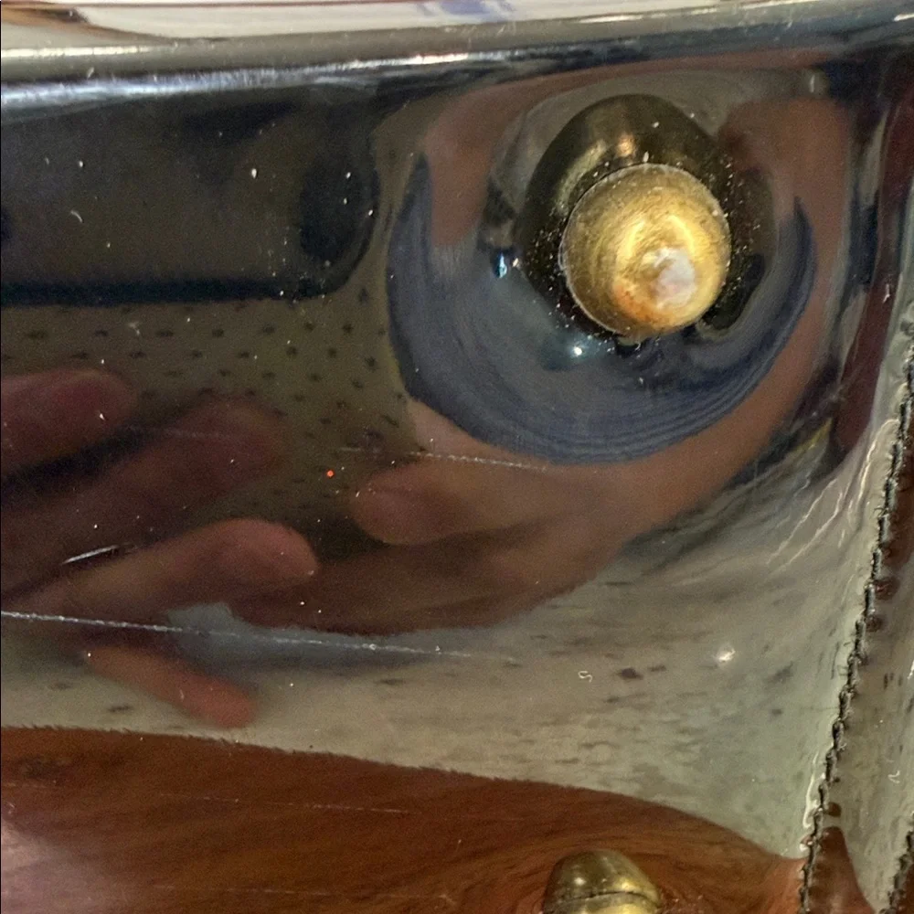 Mid Century Vintage Patent Leather Structured Handbag - Picture 9 of 10